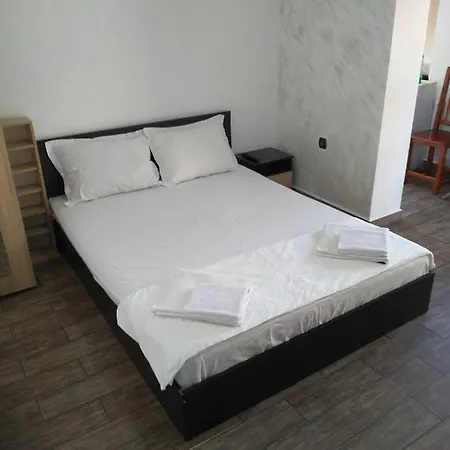 ゲストハウス Lili ペトリチ